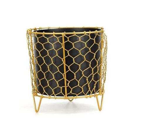 Black pot with designer stand